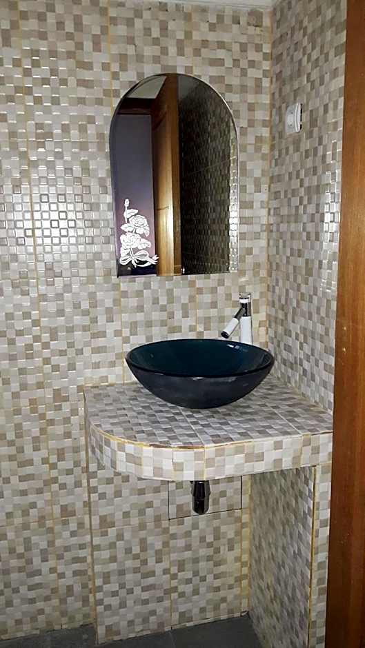 Tri Putri Kuta Homestay