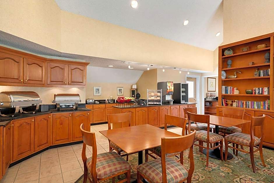 Hawthorn Suites by Wyndham Tinton Falls