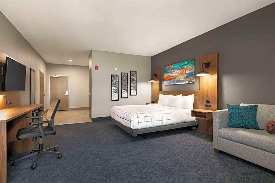 La Quinta Inn & Suites by Wyndham College Station North