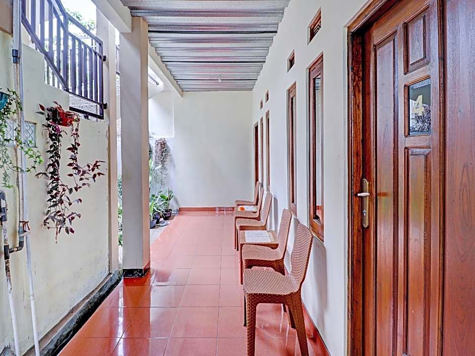 OYO 90454 Adinda Homestay Cibodas Lembang