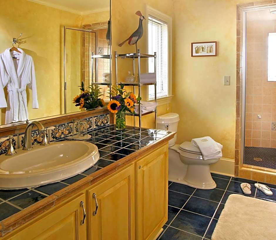 L'Auberge Provencale Inn & Restaurant