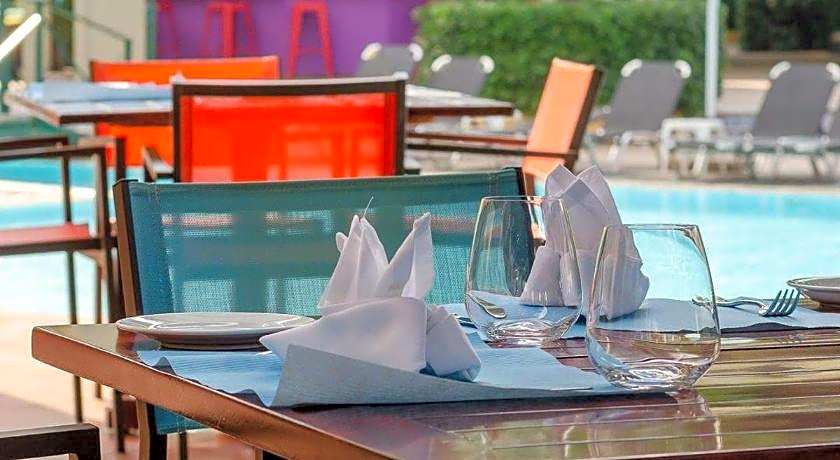 Dionysos Hotel