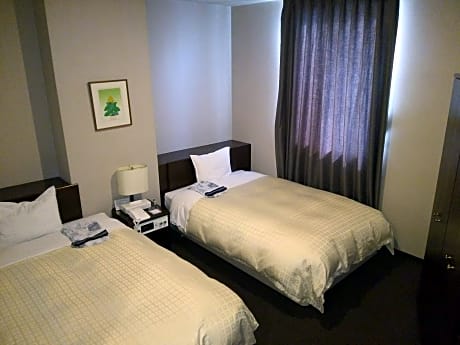 Twin Room - Non-Smoking
