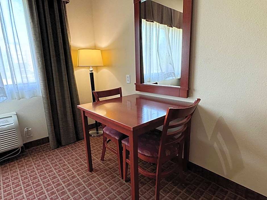 Ramada by Wyndham College Station