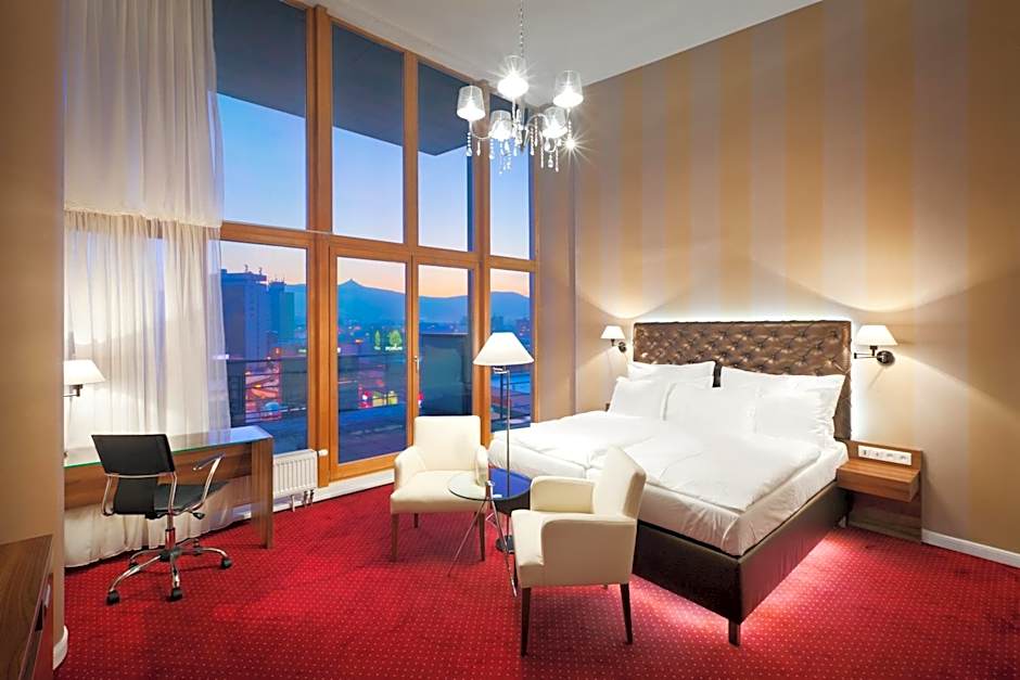 Pytloun City Boutique Self Check-in Hotel