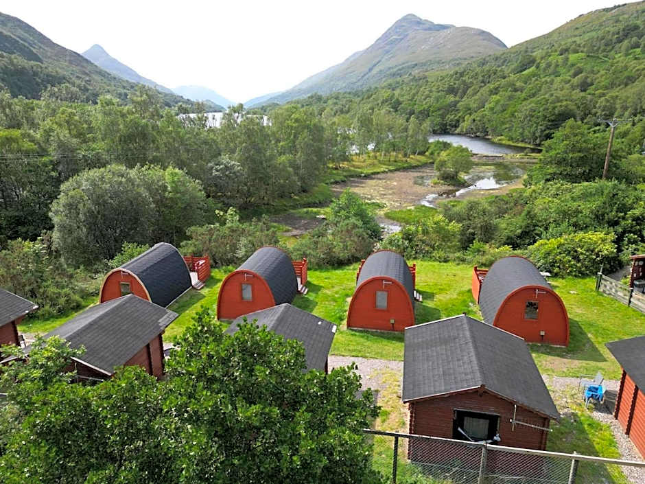 MacDonald Hotel & Cabins