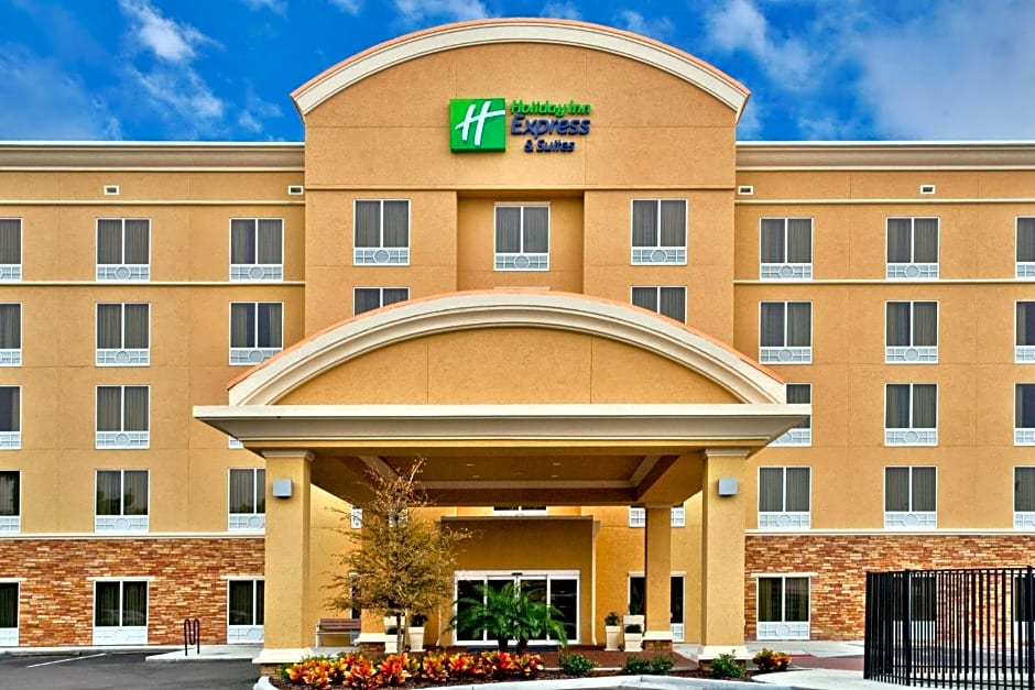 Holiday Inn Express Hotel & Suites Largo-Clearwater By IHG