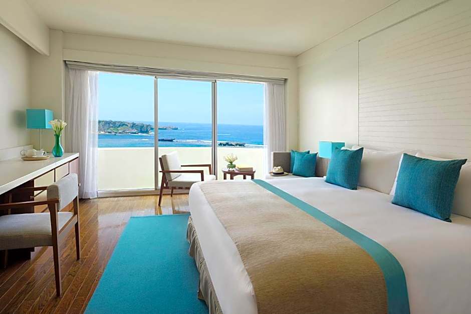 Photo 1 of 2 of Classic 1 King Bed, Ocean View