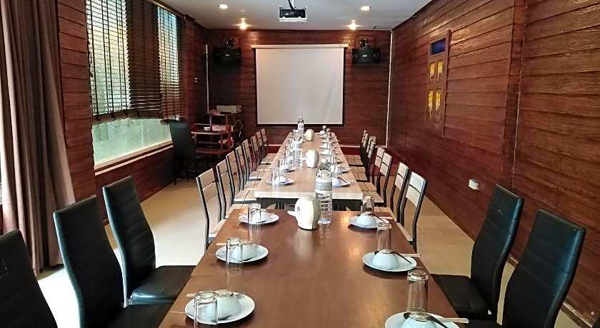 Pimpimarn Beach Hotel