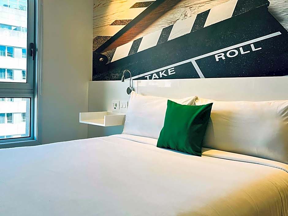 ibis styles Montevideo Biarritz