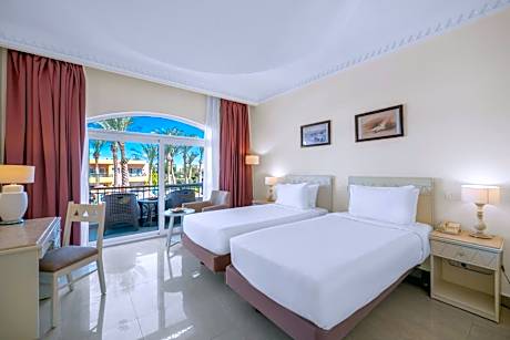 Standard Twin Room with Pool View