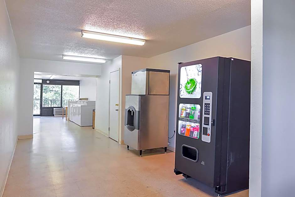 Motel 6-Little Rock, AR - West