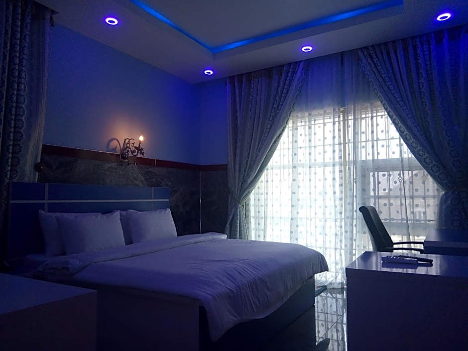 Heavenly Royal Apartments