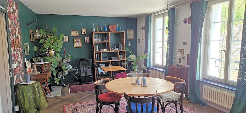 Hotel & Bistro Pêle-Mêle