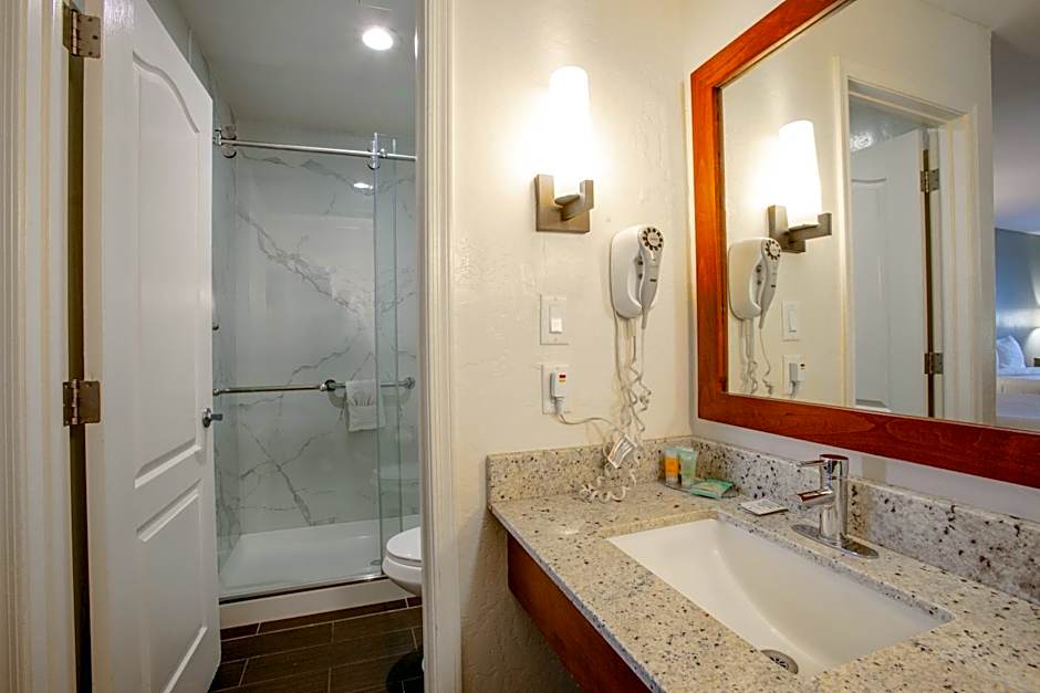 The Hotel Serene Glendale Peoria, Surestay Collection by BW