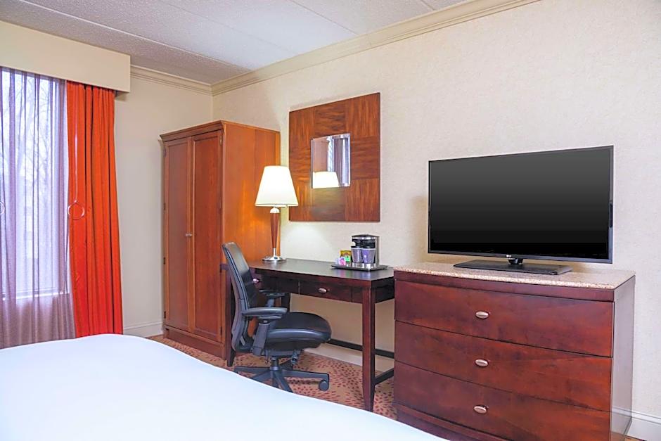 DoubleTree By Hilton Hotel Grand Rapids Airport