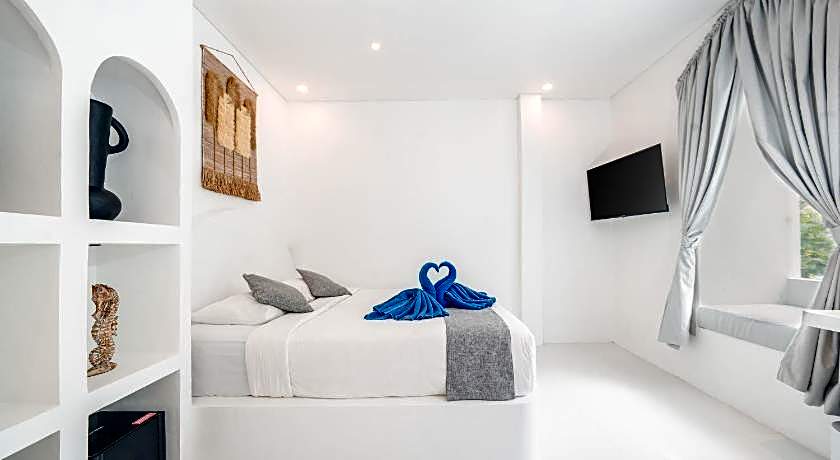 Bombora Surf Camp Hotel