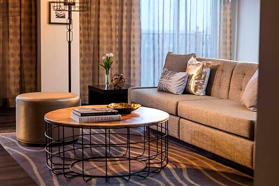 Renaissance by Marriott Waterford Oklahoma City Hotel
