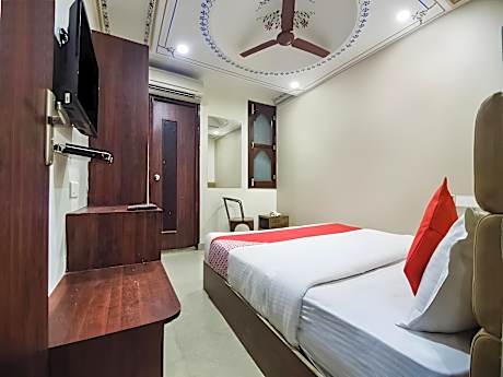 Small Double Room - Non-Smoking, Eco Plan