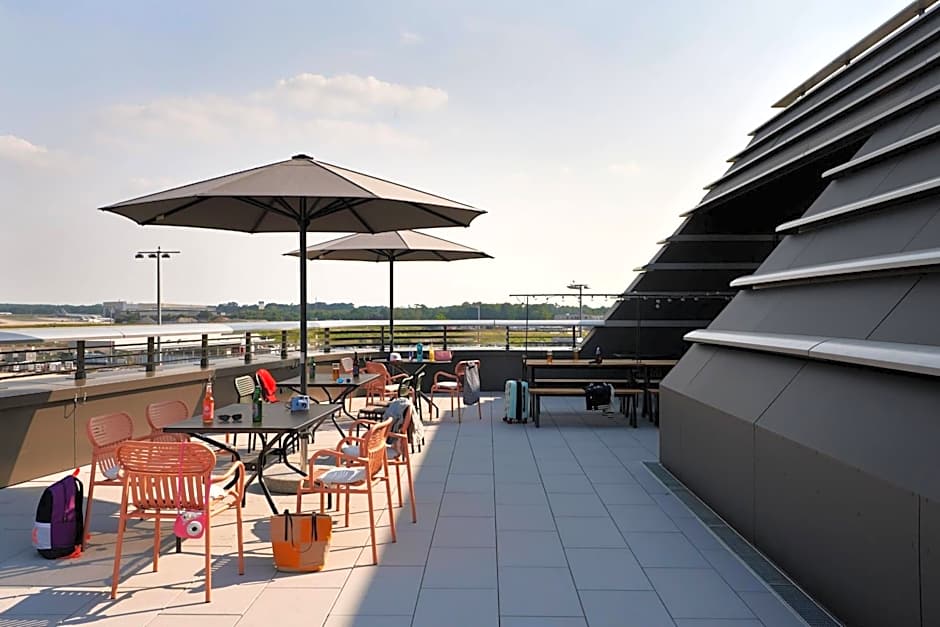 Moxy by Marriott Cologne Bonn Airport