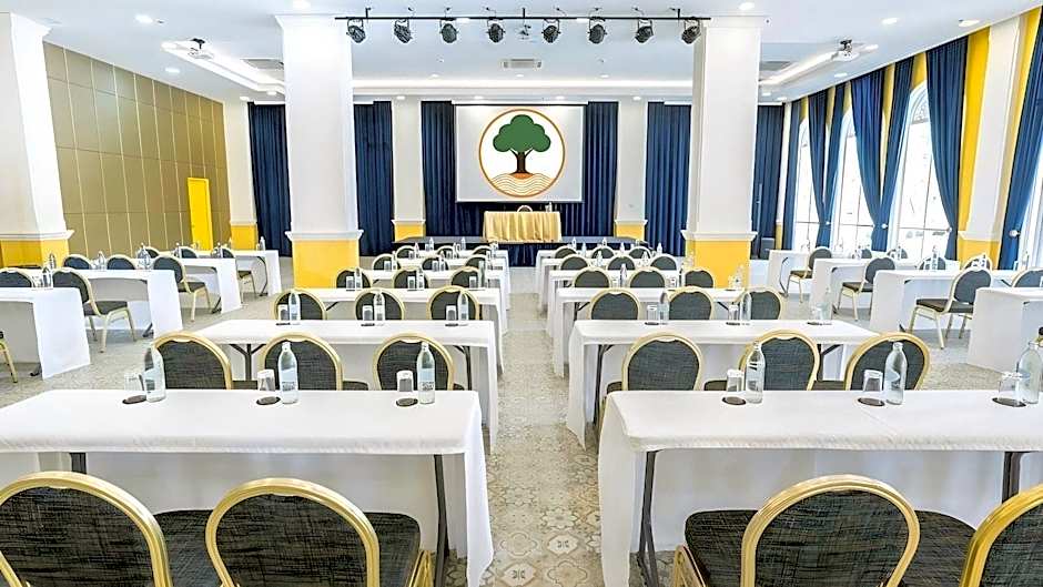 Chiangkhong Teak Garden Riverfront Hotel
