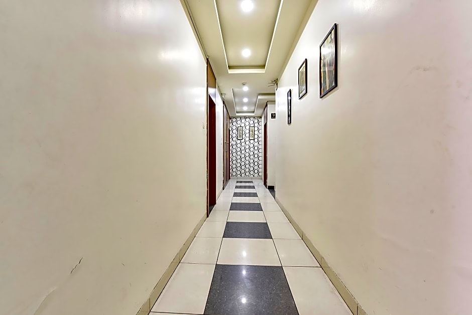 FabHotel Prime Square 36