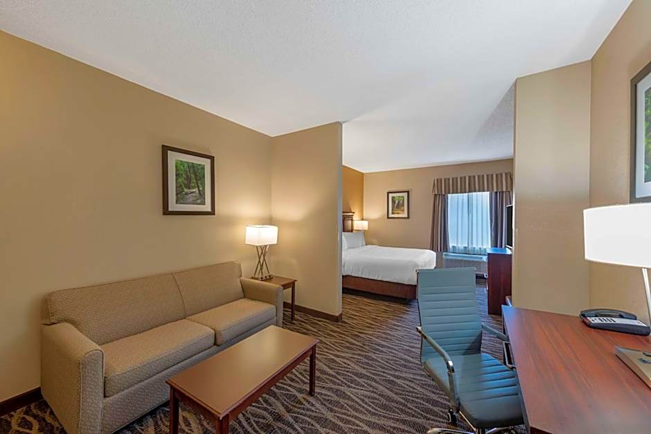 Best Western Plus Russellville Hotel and Suites
