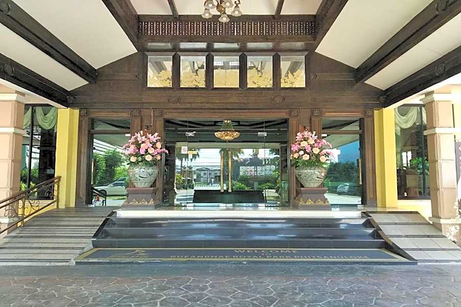 Ruean Phae Royal Park Phitsanulok