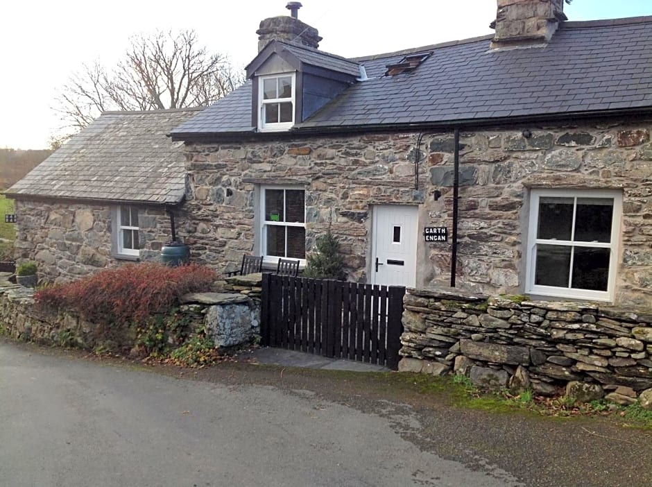 Garth Engan Private Self Contained B&B with Garden Area