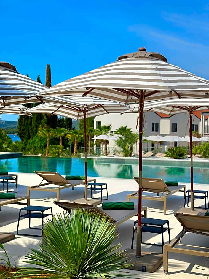 Molum Hotel & Residences