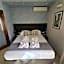 D Townhouse Boutique Suites