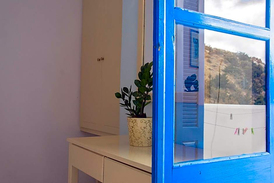 Vardes Hotel Studios