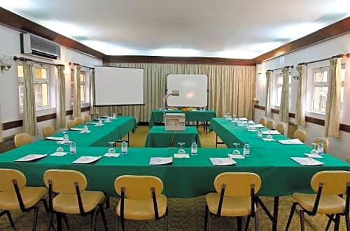 VIP Inn Miramonte Hotel