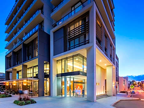 Novotel Newcastle Beach