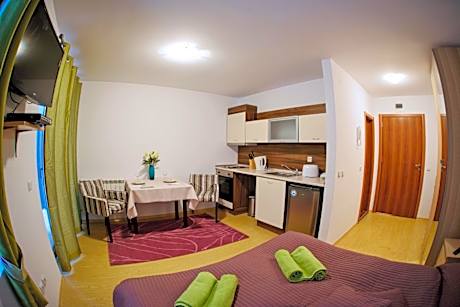 Studio - Ground Floor