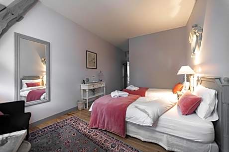 Twin Room with Shower