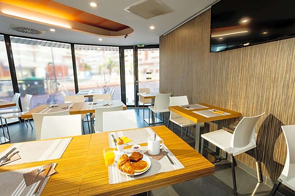 Appart-Hotel Mer & Golf City Perpignan Centre