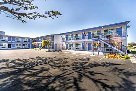 SureStay Hotel by Best Western Seaside Monterey