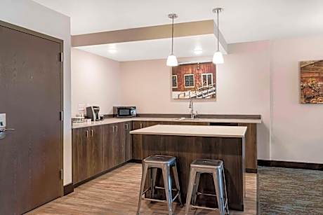 Superior Efficiency Family Suite - Non Smoking