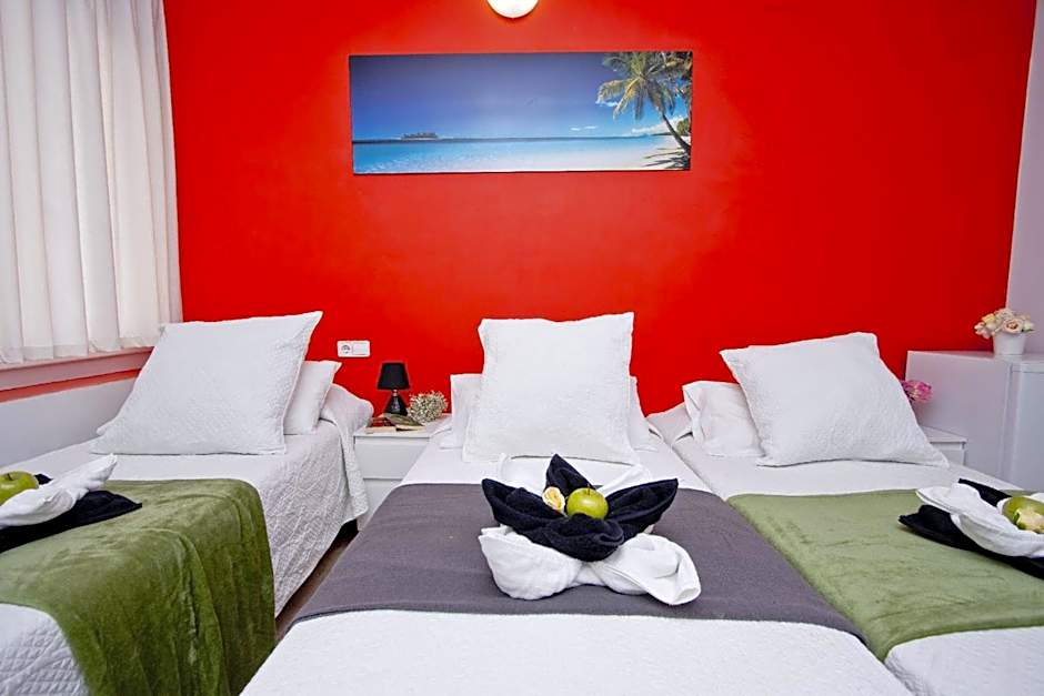 Barcelona City North Hostal