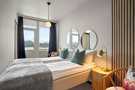 Two-Bedroom Apartment with Balcony and Sea View