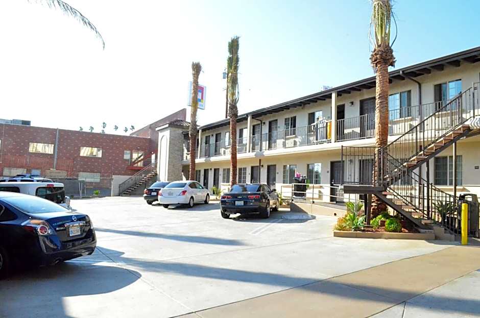 Tuscan Garden Inn