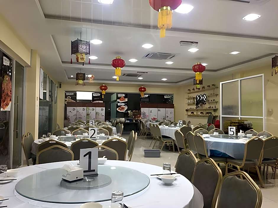 Kk Waterfront Hotel