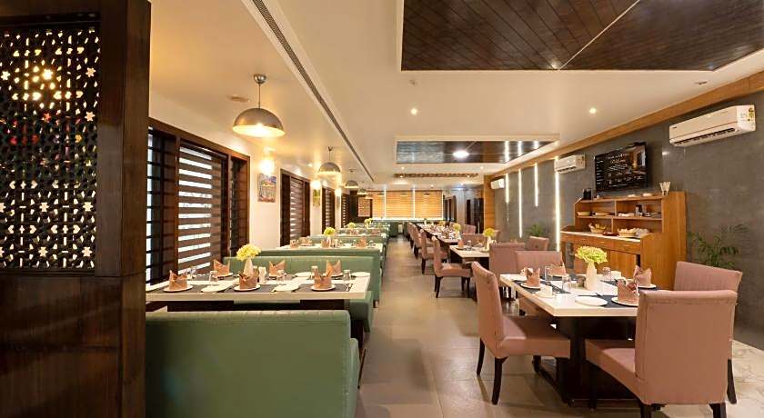 Hotel The Taj Vilas