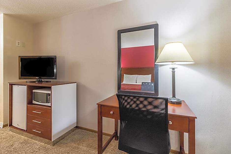 Econo Lodge Valley City