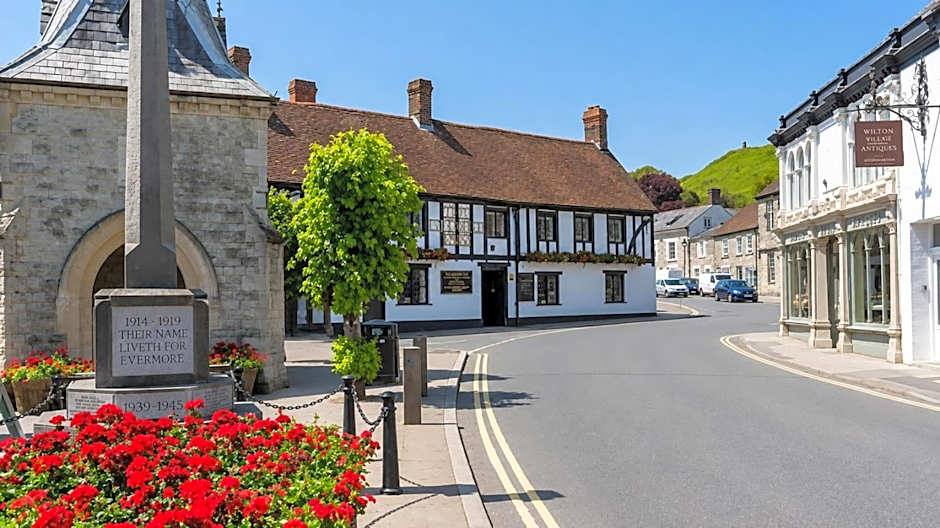 George Inn, Mere