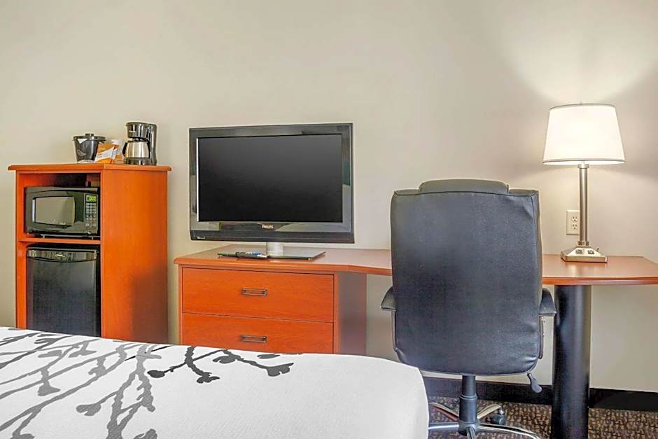 Sleep Inn & Suites Airport