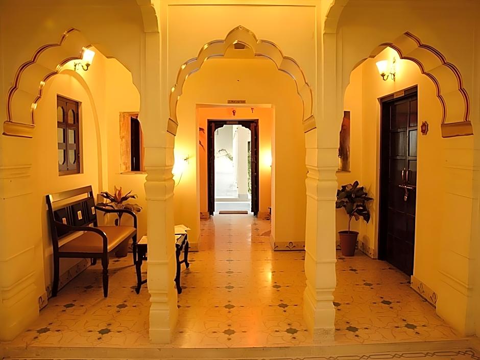 Hotel Sirsi Haveli