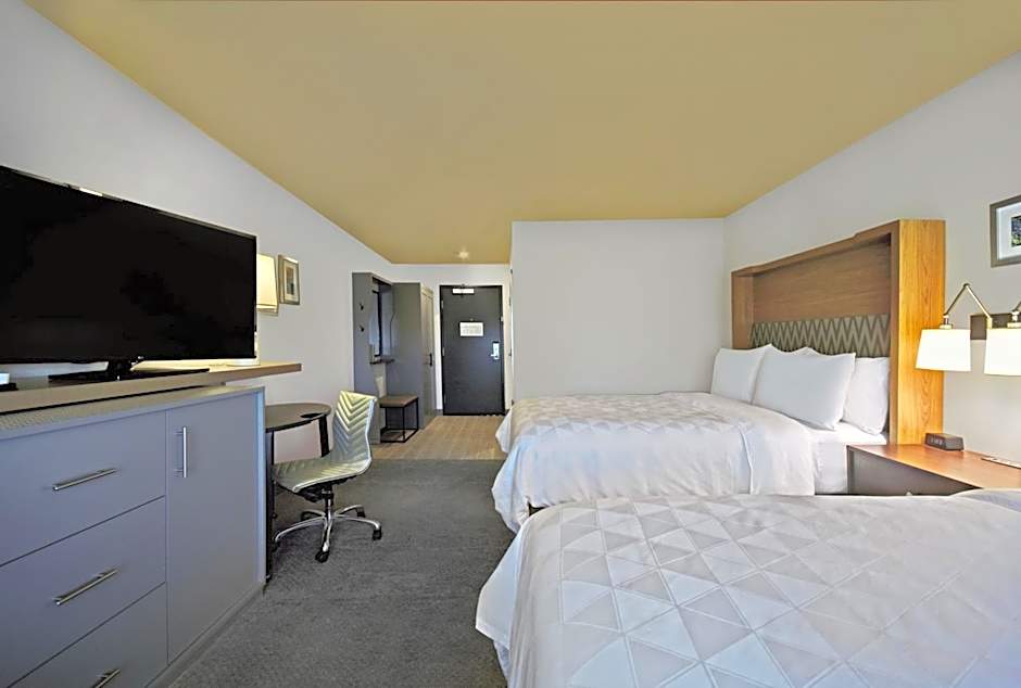 Holiday Inn Grand Rapids North By IHG