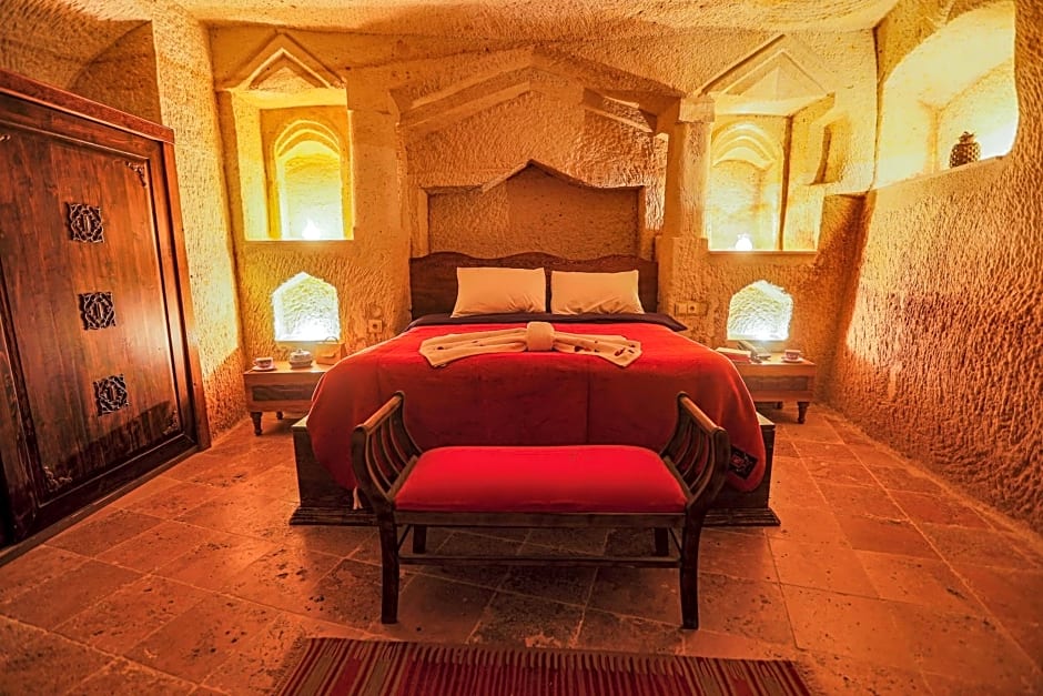 Sinasos Palace Cave Hotel